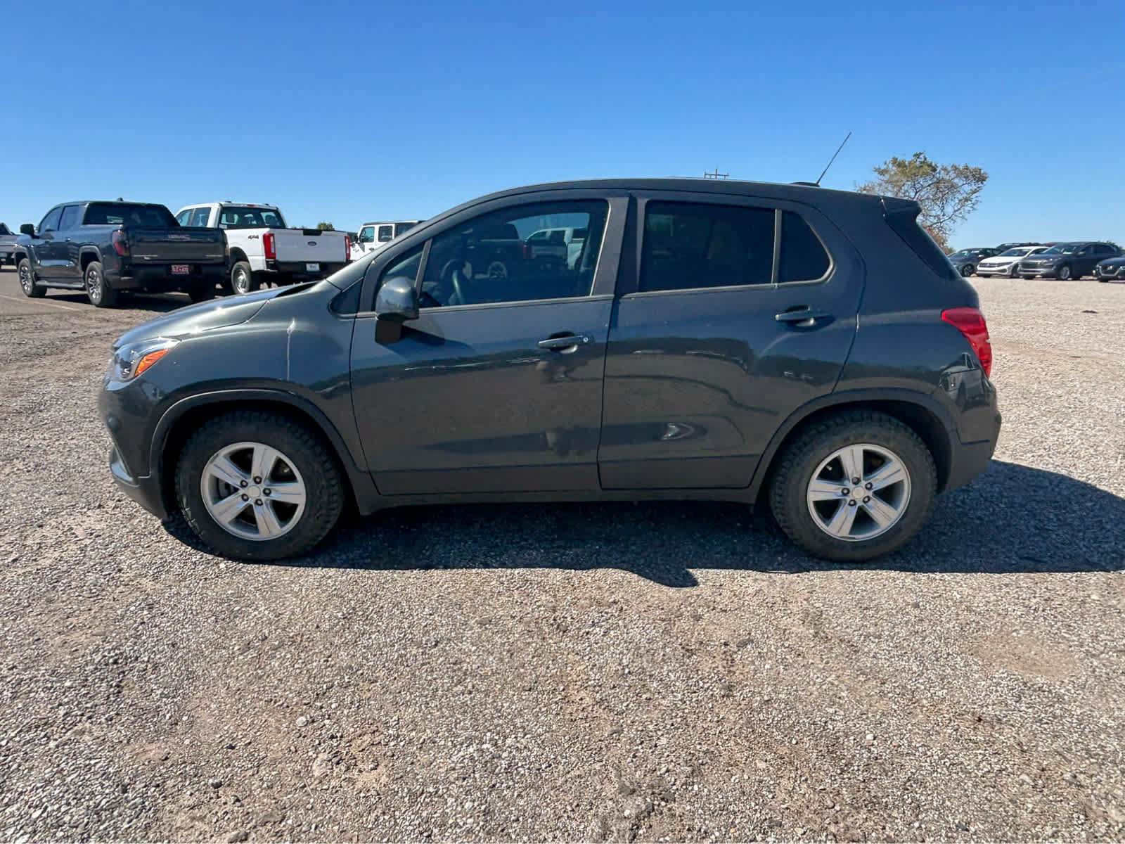 Used 2020 Chevrolet Trax LS w/ Tint and Cruise Package FWD image 4