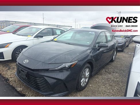 Used 2025 Toyota Camry Hybrid image 12