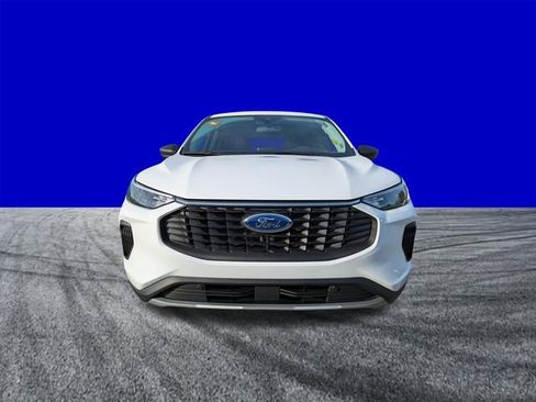 Certified 2024 Ford Escape Active AWD/4WD image 9