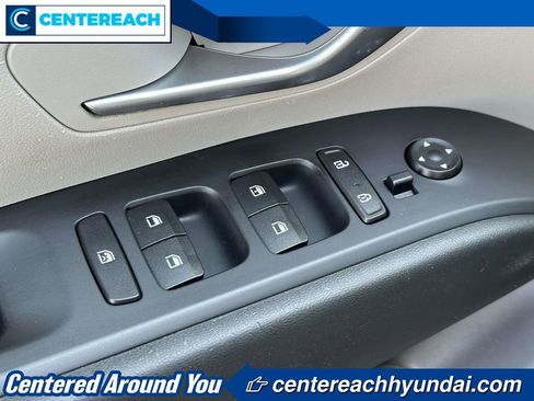 Used 2023 Hyundai Tucson SE AWD/4WD image 15