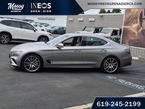 Used 2024 Genesis G70 2.5T RWD image 4