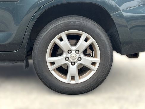 Used 2012 Toyota RAV4 4WD w/ Upgrade Value Pkg image 5