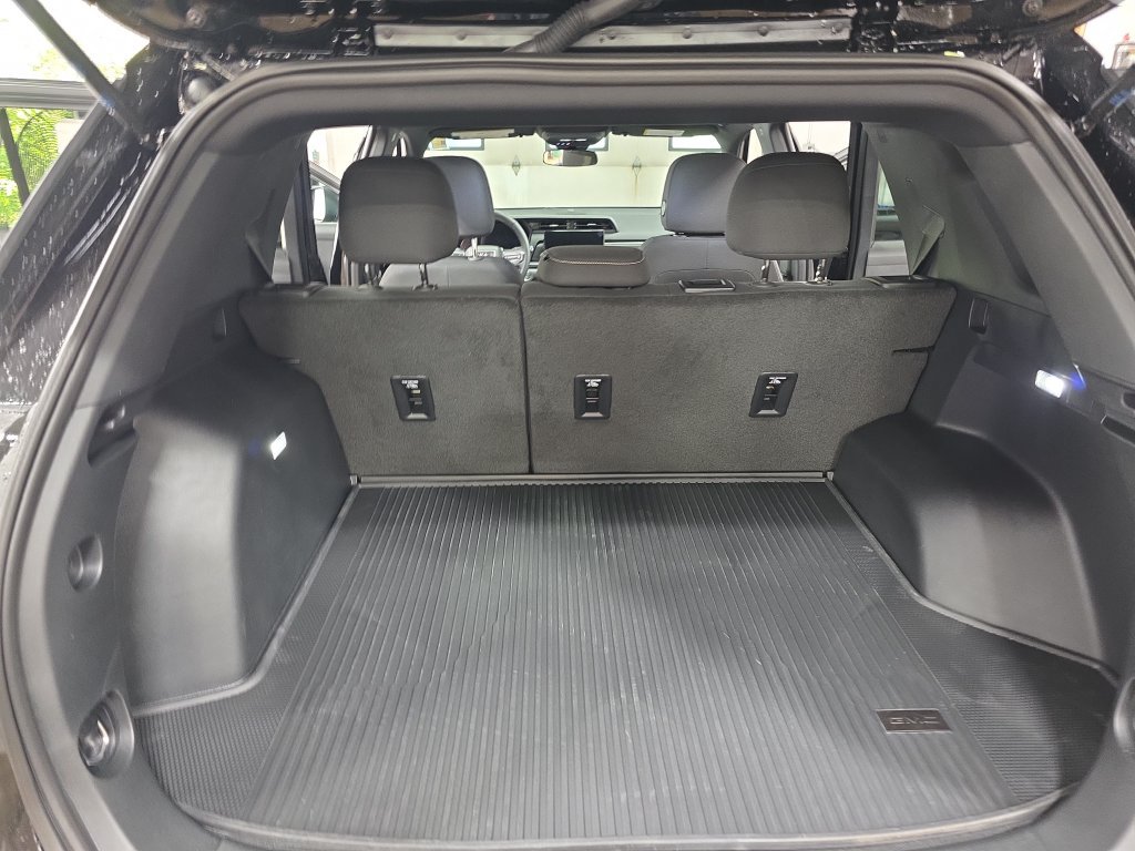 New 2027 GMC Terrain Elevation w/ LPO, Floor Liner Package AWD/4WD image 12
