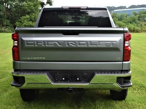 Used 2021 Chevrolet Silverado 1500 LT AWD/4WD image 11