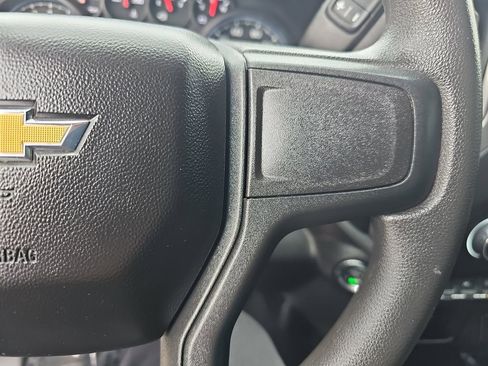 Used 2024 Chevrolet Silverado 1500 Custom image 17