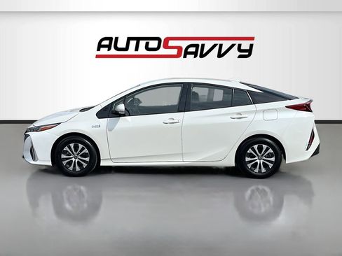 Used 2020 Toyota Prius Prime LE FWD image 4