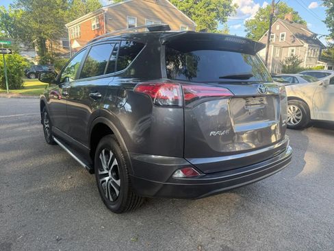 Used 2016 Toyota RAV4 LE AWD/4WD image 6