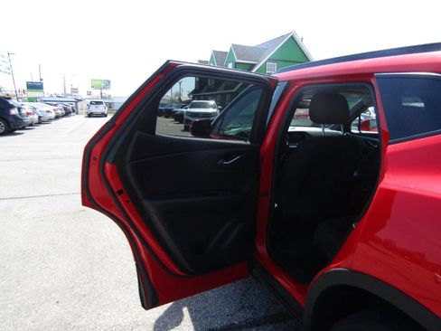 Used 2020 Chevrolet Blazer LT FWD image 19