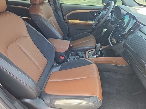 Used 2025 Subaru Forester Touring AWD/4WD image 34