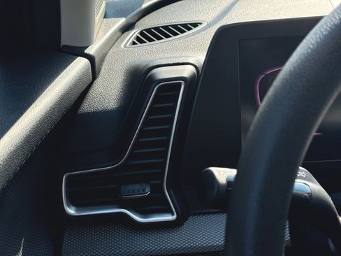 Used 2023 Kia Sportage LX image 22