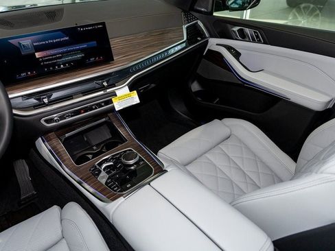 New 2026 BMW X5 xDrive40i w/ Climate Comfort Package image 38