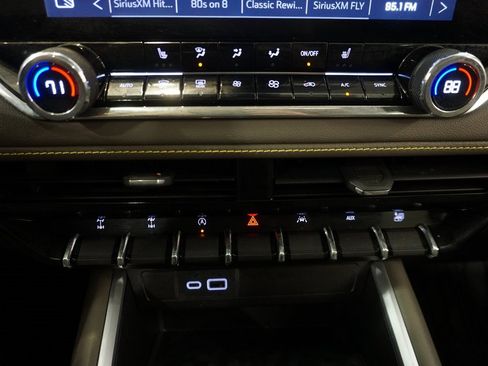 Certified 2024 Chevrolet Colorado ZR2 w/ Technology Package image 15