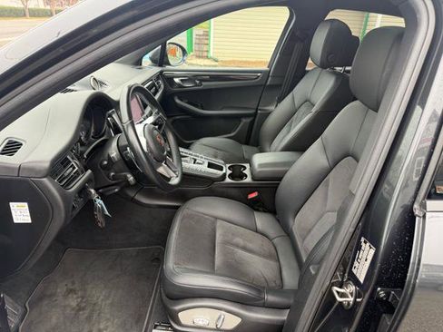 Used 2019 Porsche Macan image 10
