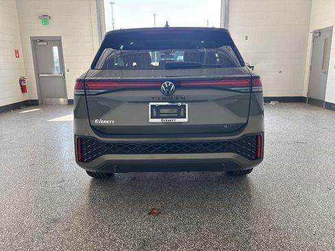 New 2026 Volkswagen Tiguan SE R-Line AWD/4WD image 4
