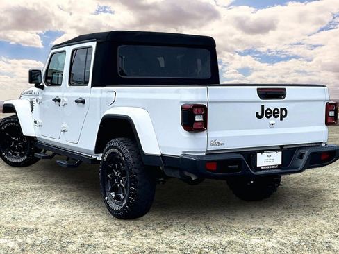 Used 2021 Jeep Gladiator Sport AWD/4WD image 4