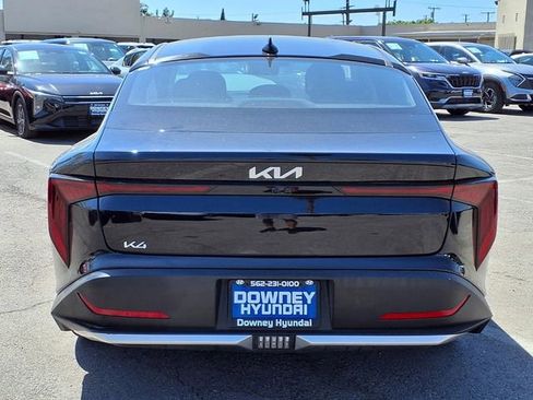 Used 2025 Kia K4 LXS image 5