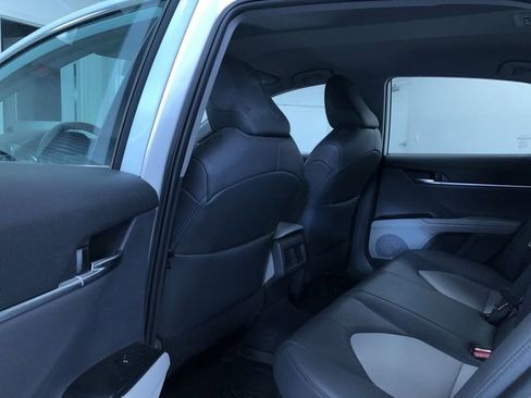Certified 2020 Toyota Camry XLE image 18