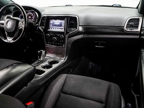 Used 2021 Jeep Grand Cherokee Laredo image 21