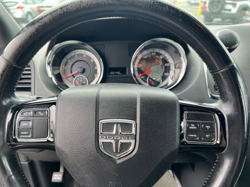 Used 2018 Dodge Grand Caravan SE FWD image 21