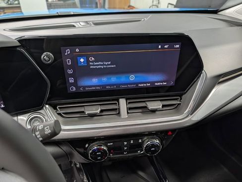 New 2026 Chevrolet Trax ACTIV w/ Sunroof Package FWD image 23