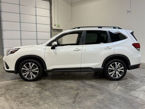 Used 2023 Subaru Forester Limited AWD/4WD image 4