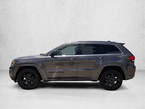 Used 2015 Jeep Grand Cherokee Altitude AWD/4WD image 8