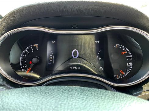 Used 2016 Jeep Grand Cherokee Limited AWD/4WD image 13