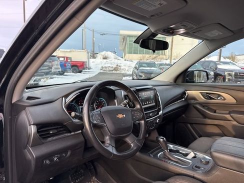 Used 2019 Chevrolet Traverse LT image 12