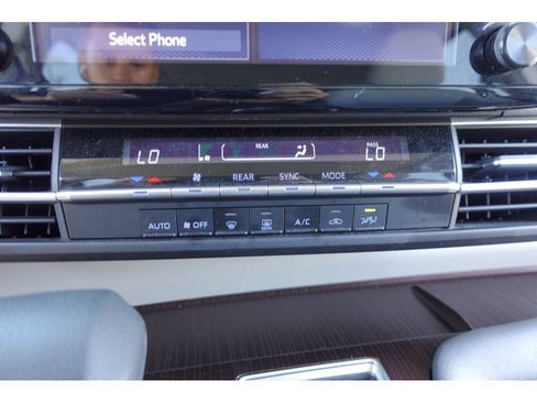 Certified 2021 Toyota Sienna LE FWD image 21