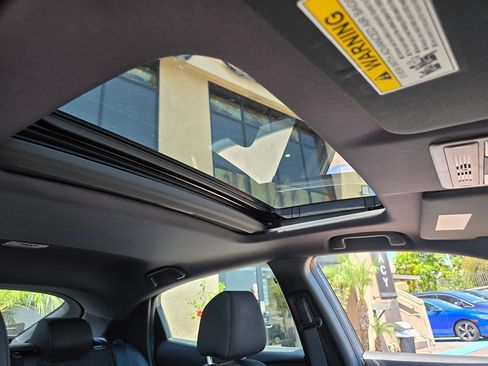 Used 2018 Honda Civic EX image 17