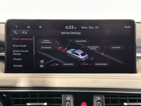 Used 2023 Genesis G70 2.0T w/ Sport Prestige Package image 30