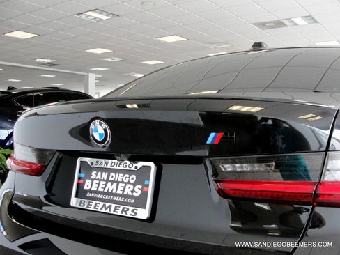 Used 2023 BMW 330i Sedan w/ M Sport Package RWD image 10