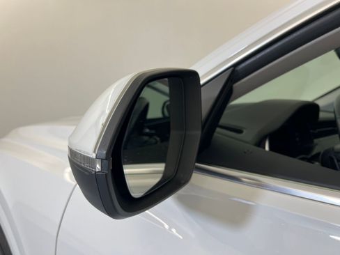 Used 2022 Audi Q8 Premium Plus image 22