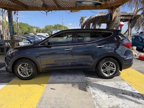 Used 2017 Hyundai Santa Fe Sport image 7