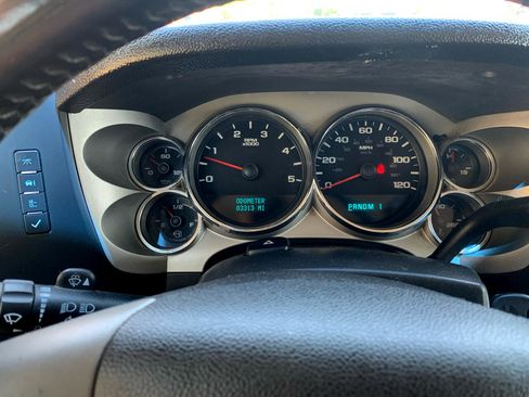 Used 2007 GMC Sierra 2500 SLE w/ EZ-Lift Tailgate Package image 30