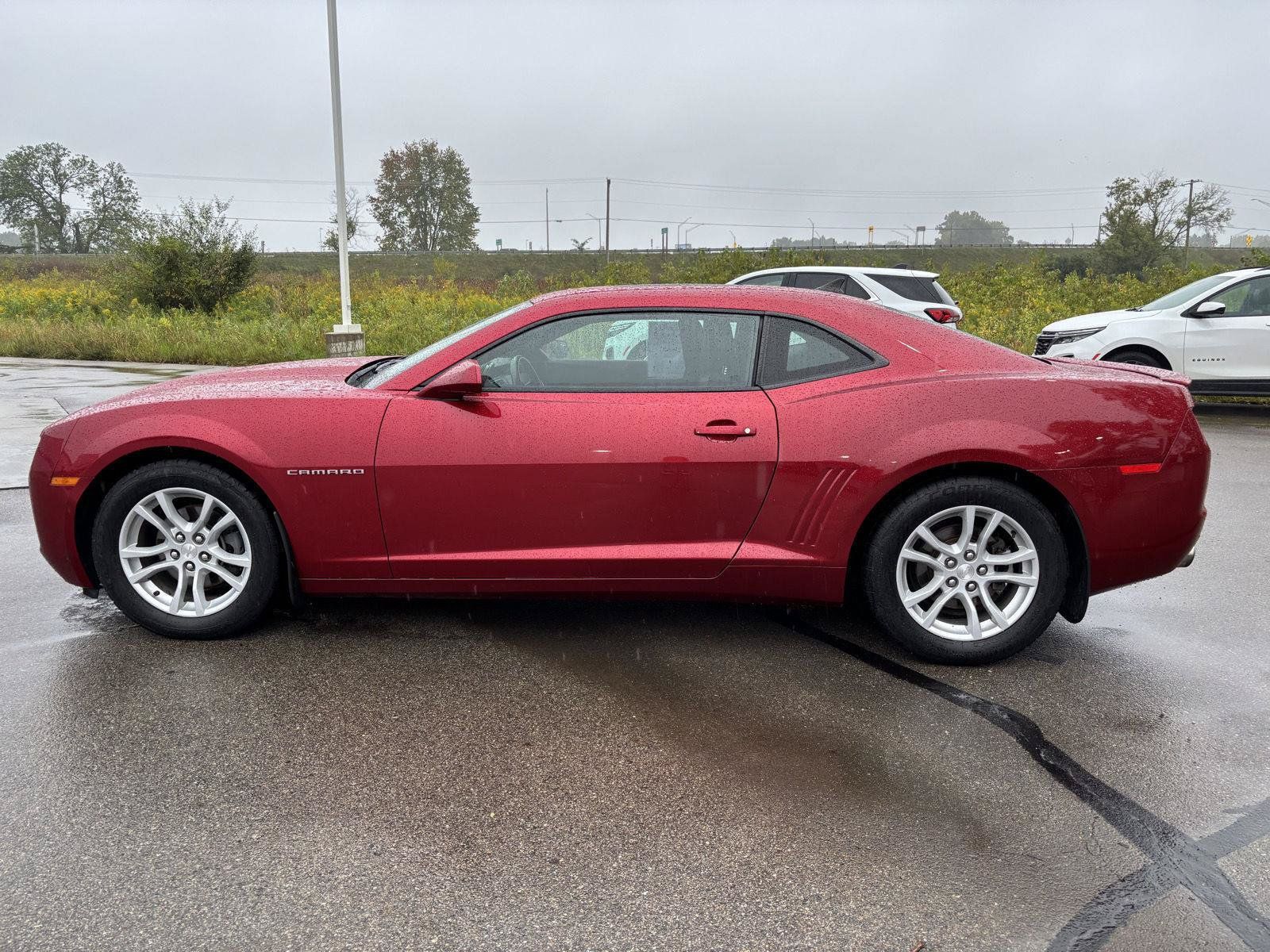 Used 2013 Chevrolet Camaro LT RWD image 2