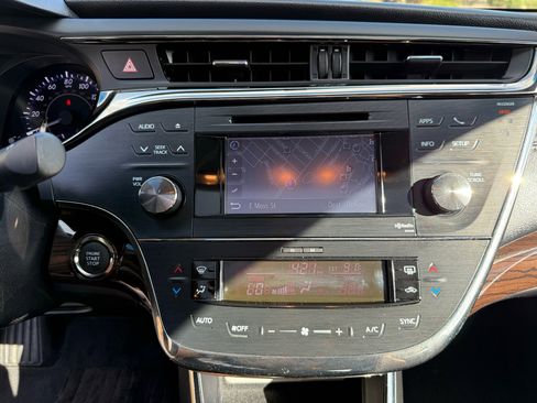 Used 2014 Toyota Avalon XLE Premium image 22