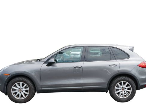 Used 2014 Porsche Cayenne Diesel AWD/4WD image 3