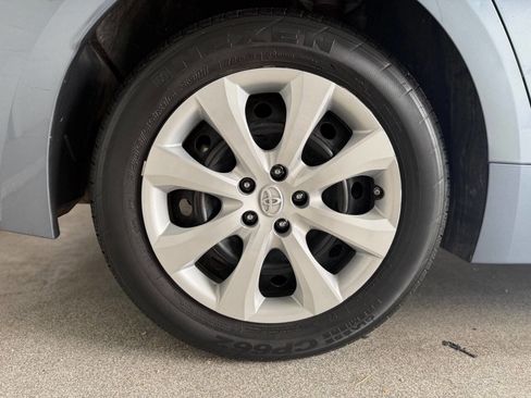Used 2022 Toyota Corolla LE w/ Carpet Mat Package (TMS) FWD image 34