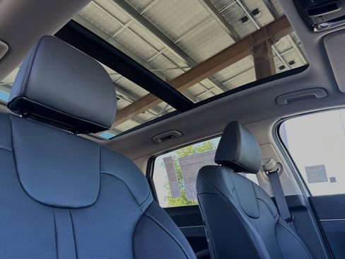 New 2025 Kia Sorento EX w/ EX Panoramic Sunroof Package image 46