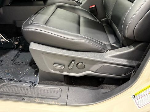 New 2025 Ford Bronco Outer Banks image 14