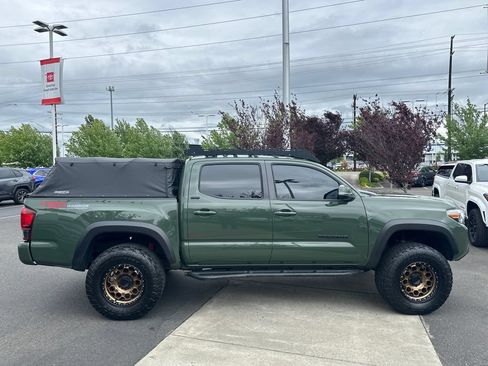 Used 2021 Toyota Tacoma SR5 w/ Trail Edition AWD/4WD image 6