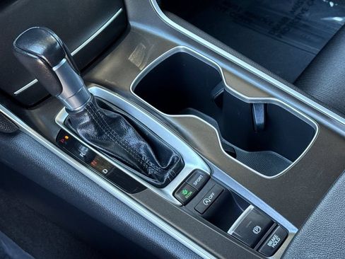 Used 2022 Honda Accord Sport image 19