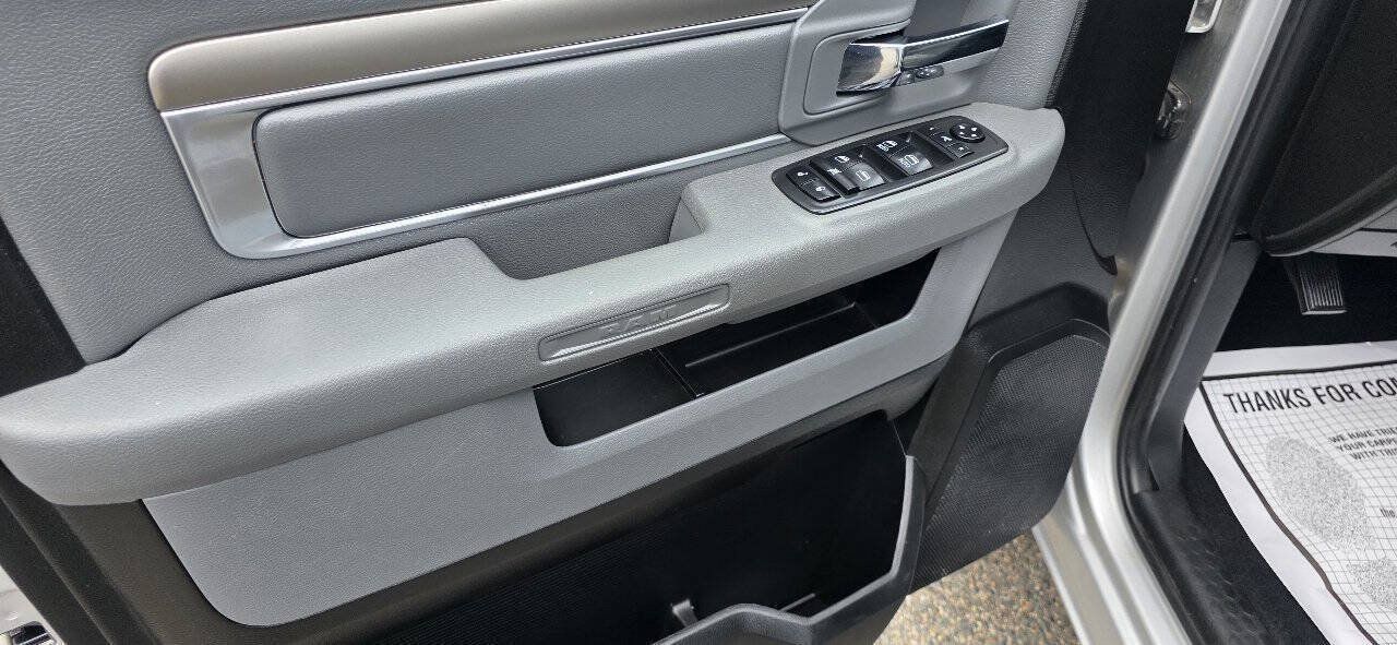 Used 2019 RAM 1500 Big Horn w/ Rambox Value Package AWD/4WD image 11