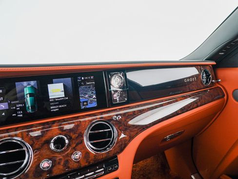 Certified 2025 Rolls-Royce Ghost AWD/4WD image 24