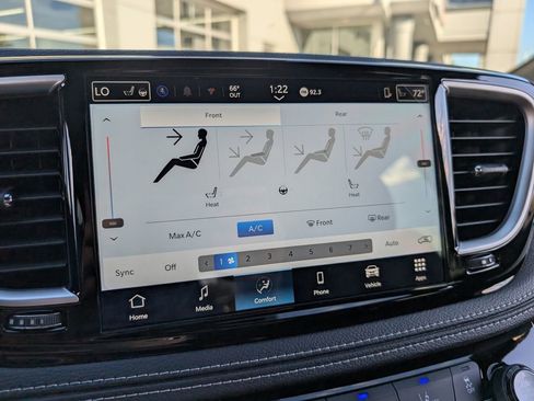 New 2026 Chrysler Pacifica Select image 25