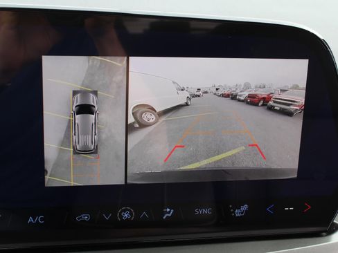 New 2026 Chevrolet Traverse LT AWD/4WD image 13