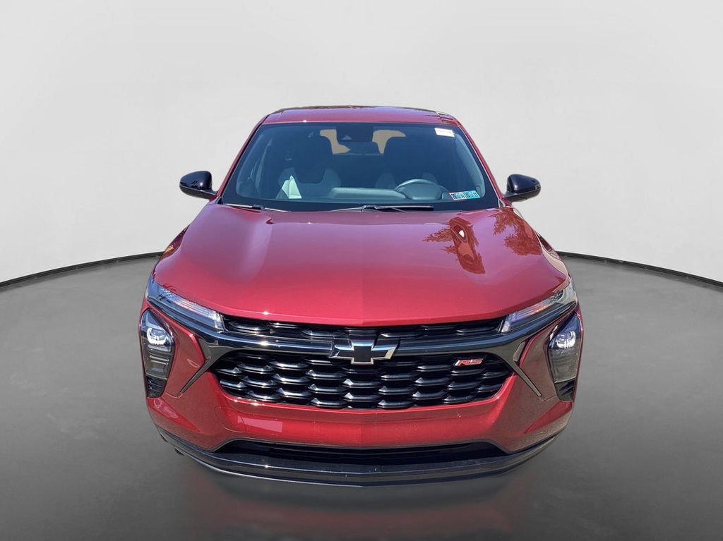 Used 2024 Chevrolet Trax RS FWD image 2