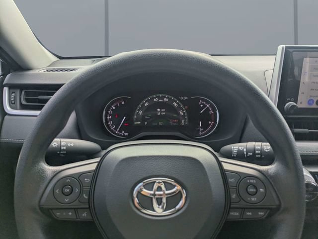 Used 2025 Toyota RAV4 XLE w/ Convenience Package FWD image 31