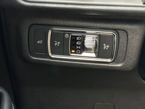 Used 2022 Lincoln Corsair Reserve w/ Equipment Group 201A image 31